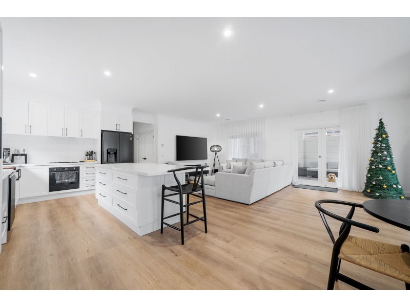 9 Almorah Street, Doreen VIC 3754