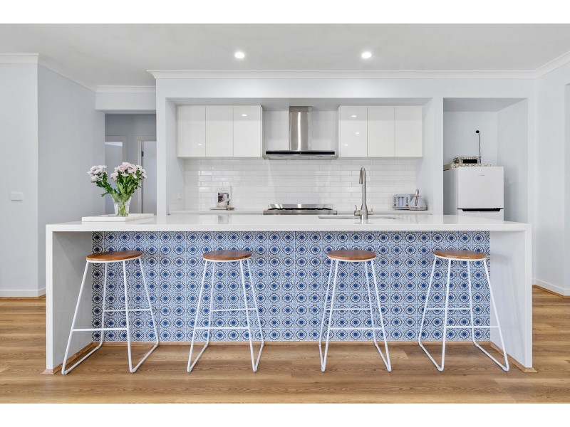 9 Pinot Crescent, Wollert VIC 3750