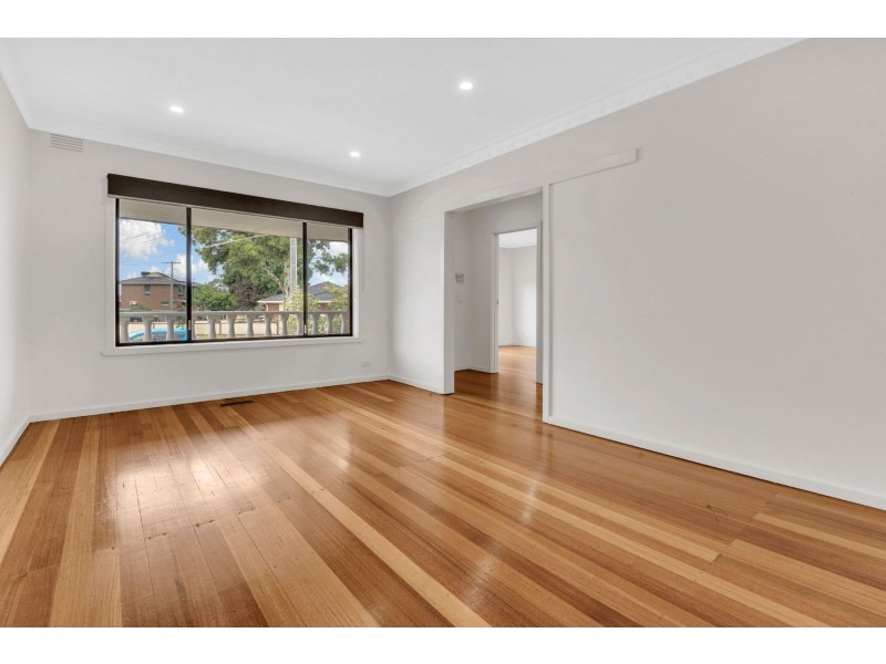 4 Marlock Close, Thomastown VIC 3074