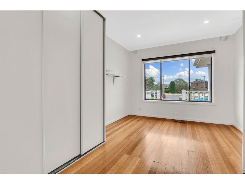 4 Marlock Close, Thomastown VIC 3074