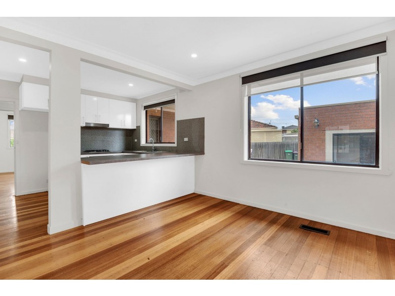 4 Marlock Close, Thomastown VIC 3074