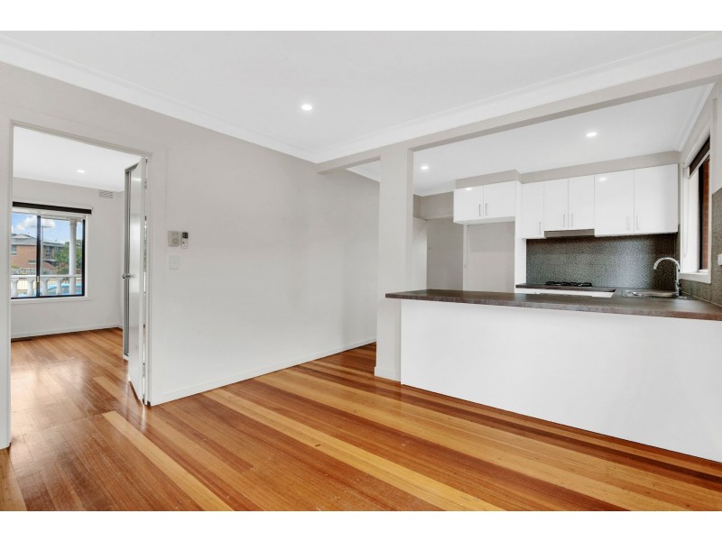 4 Marlock Close, Thomastown VIC 3074