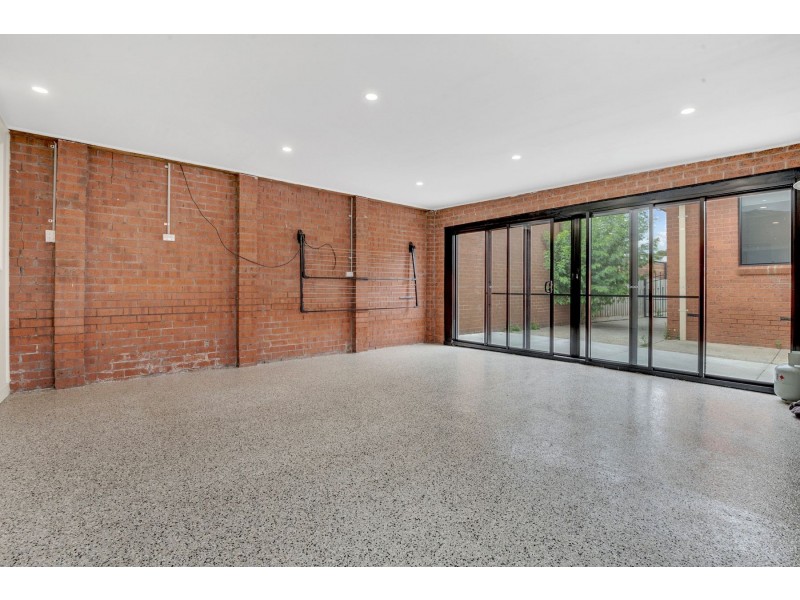 4 Marlock Close, Thomastown VIC 3074