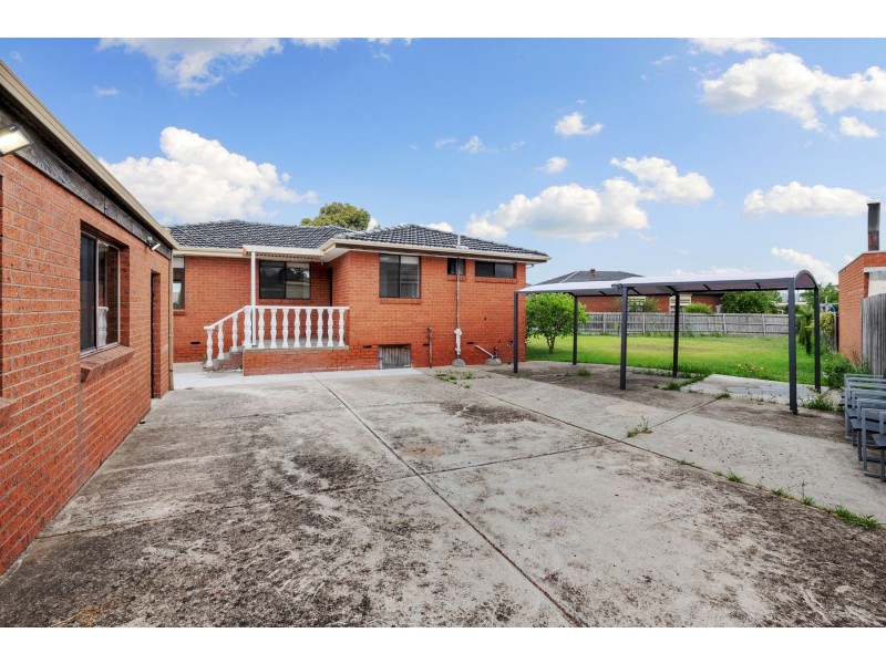4 Marlock Close, Thomastown VIC 3074