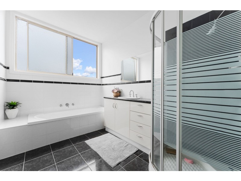 29 Bramble Crescent, Bundoora VIC 3083