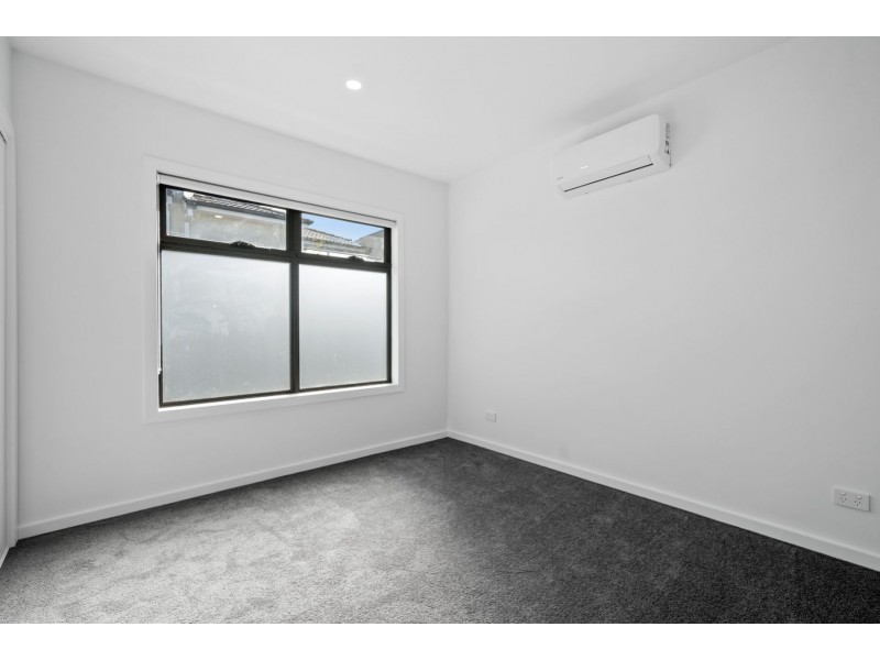 13/1 Old Plenty Road, South Morang VIC 3752