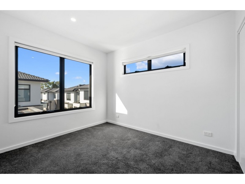 13/1 Old Plenty Road, South Morang VIC 3752