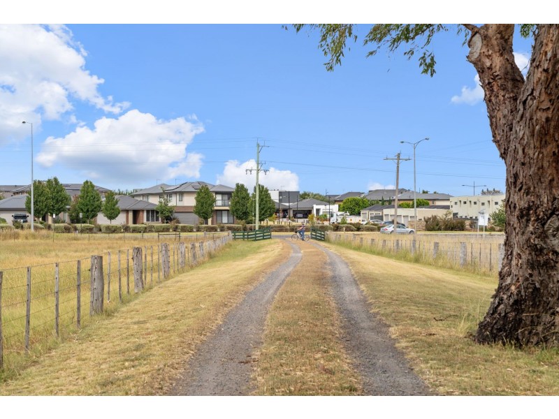 1205 Mickleham Road, Greenvale VIC 3059