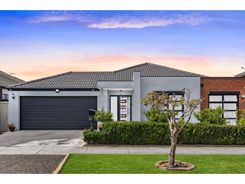 27 Burrora Way, Craigieburn VIC 3064