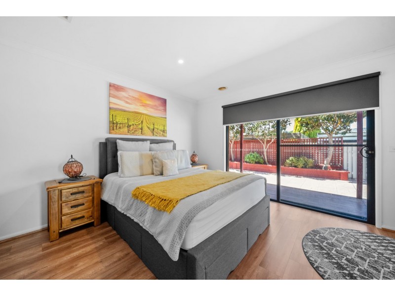 27 Burrora Way, Craigieburn VIC 3064