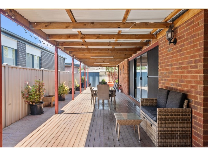 27 Burrora Way, Craigieburn VIC 3064