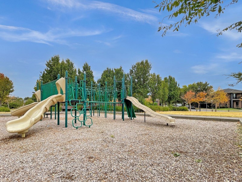 12 Chamonix Parade, South Morang VIC 3752