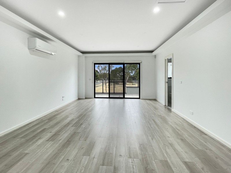 2/12 Northside Drive, Wollert VIC 3750