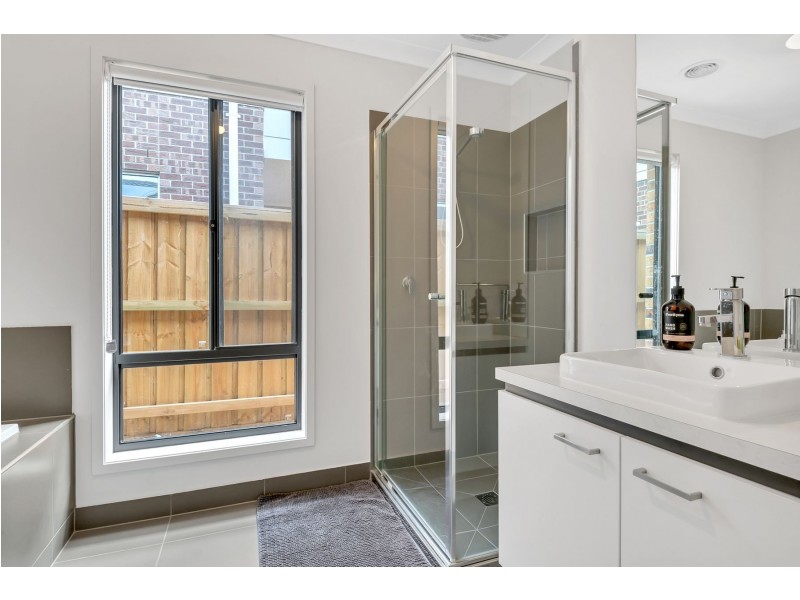 6 Wollemi Avenue, Wollert VIC 3750