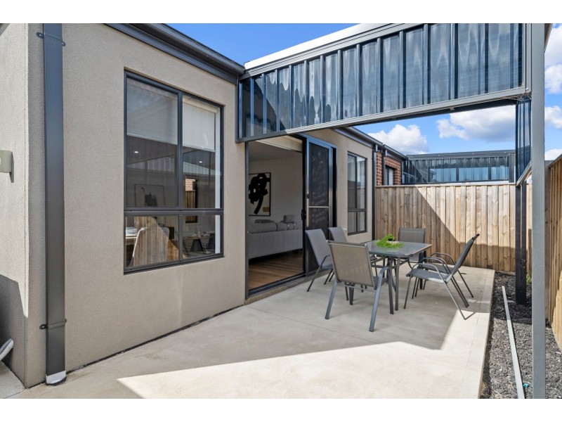 27 Syrah Parade, Wollert VIC 3750