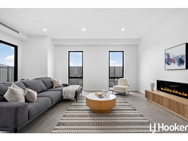 1 Selene Way, Greenvale VIC 3059