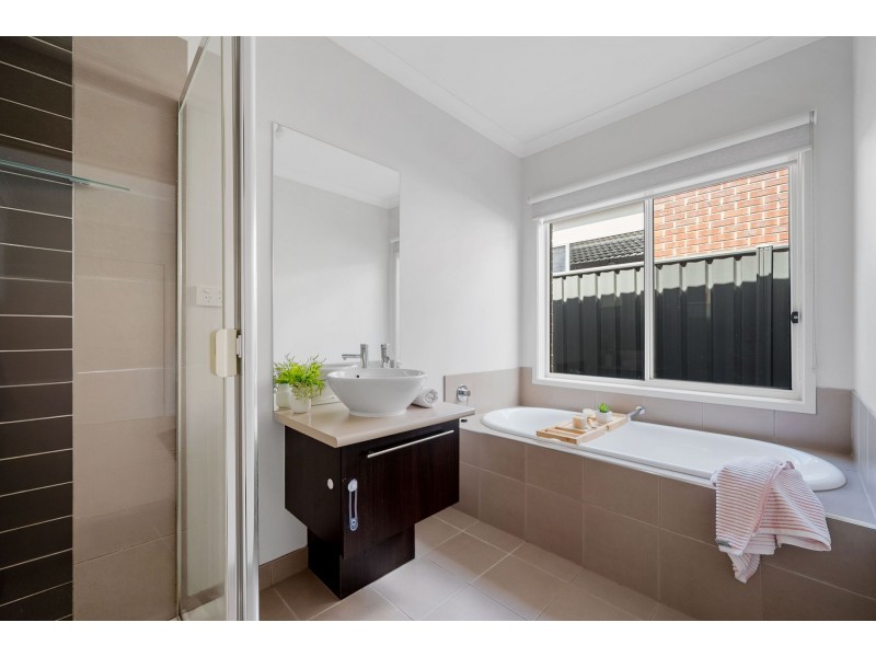 14 Brahe Drive, Mernda VIC 3754