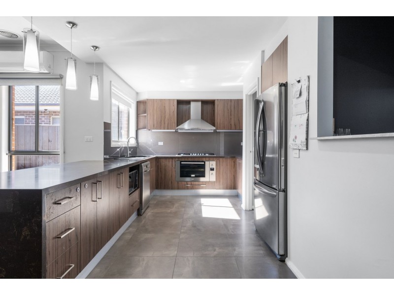 19 Overnewton Way, Wollert VIC 3750