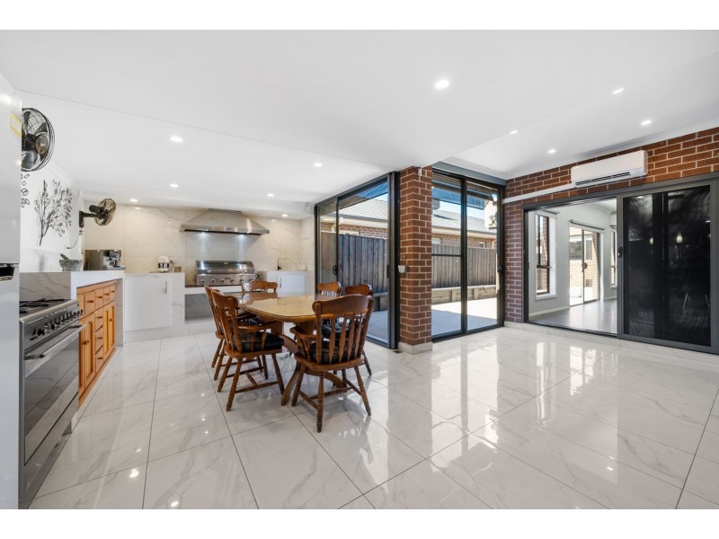 19 Overnewton Way, Wollert VIC 3750