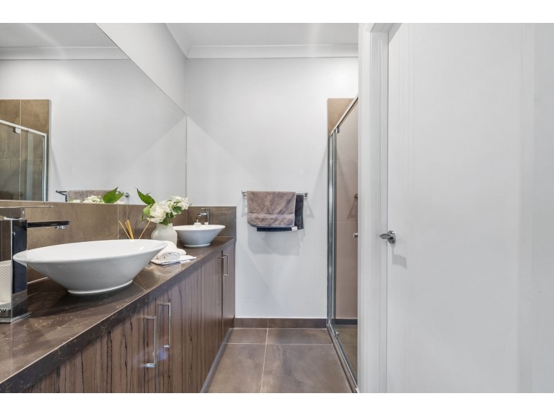 19 Overnewton Way, Wollert VIC 3750