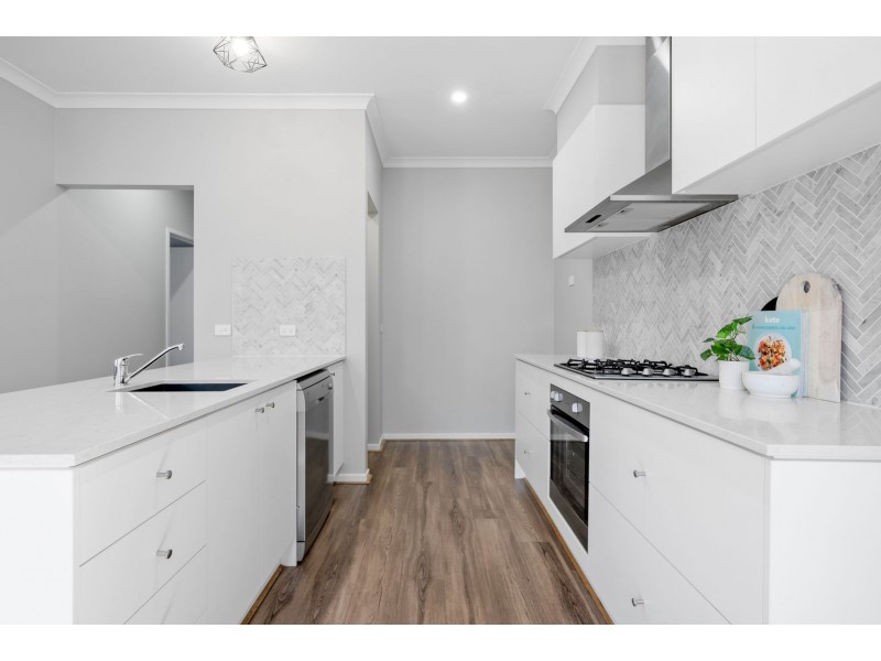 14 Mount Stewart Avenue, Wollert VIC 3750