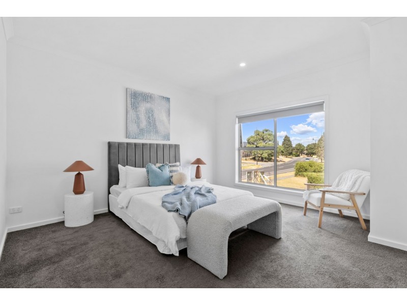 4 Richhaven Place, Epping VIC 3076