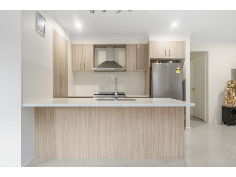 9 Ocean Way, Craigieburn VIC 3064