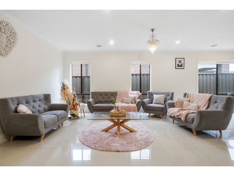 9 Ocean Way, Craigieburn VIC 3064