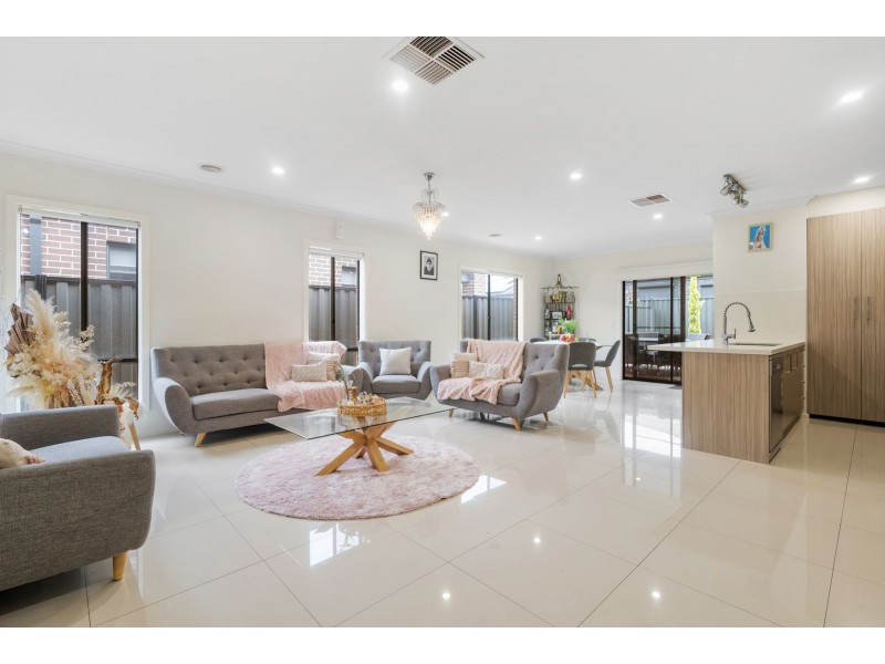 9 Ocean Way, Craigieburn VIC 3064