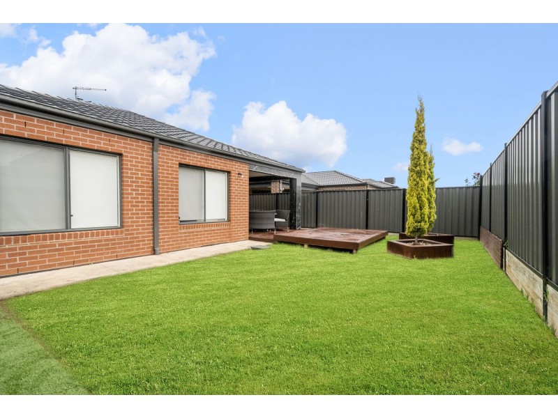 9 Ocean Way, Craigieburn VIC 3064
