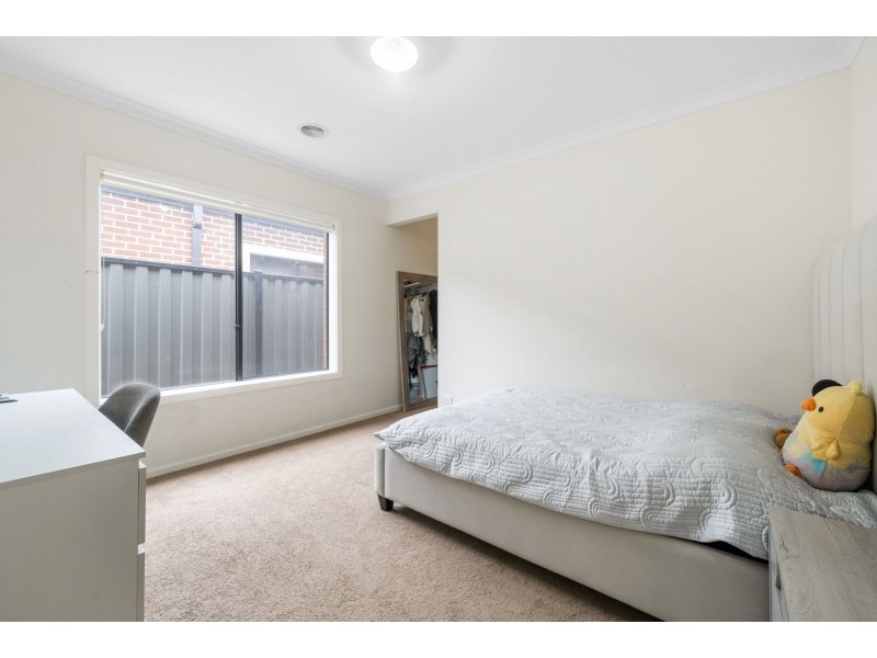 9 Ocean Way, Craigieburn VIC 3064