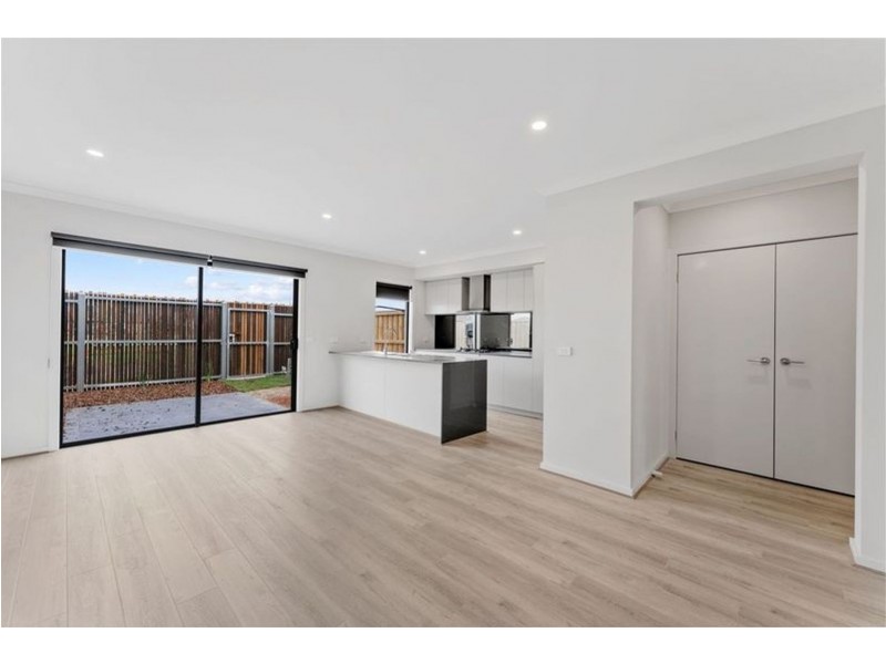 10 Boomerang Road, Donnybrook VIC 3064