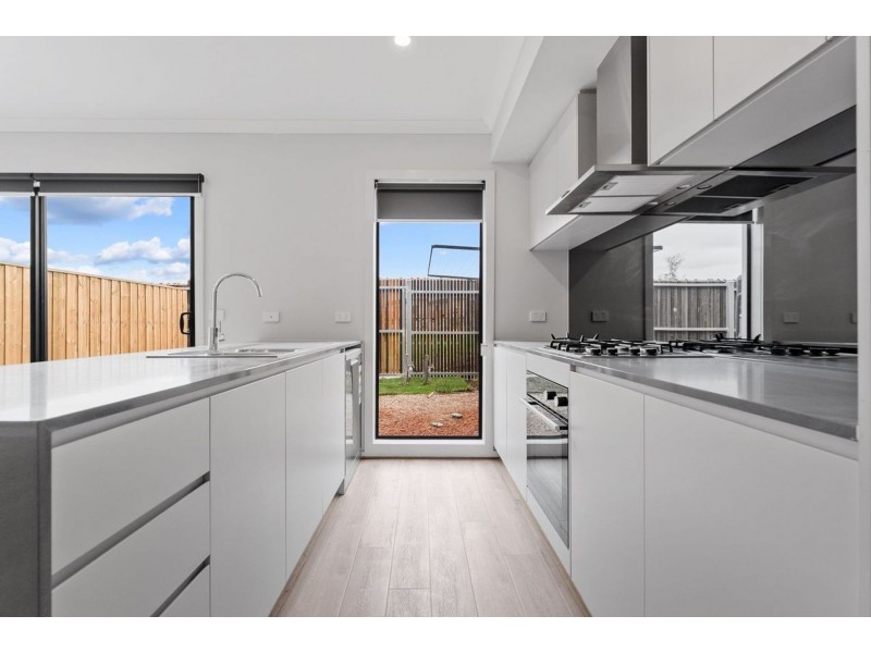 10 Boomerang Road, Donnybrook VIC 3064