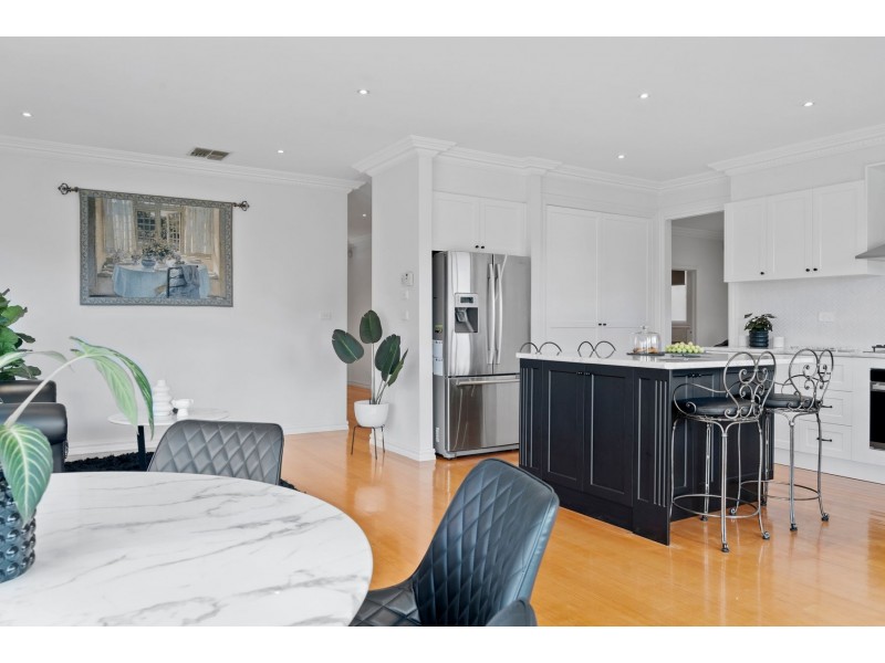 36 Saunders Crescent, Epping VIC 3076