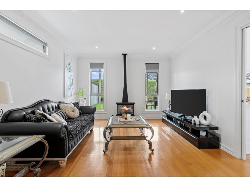 36 Saunders Crescent, Epping VIC 3076