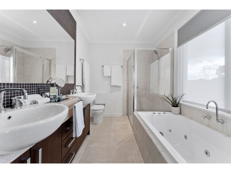 36 Saunders Crescent, Epping VIC 3076