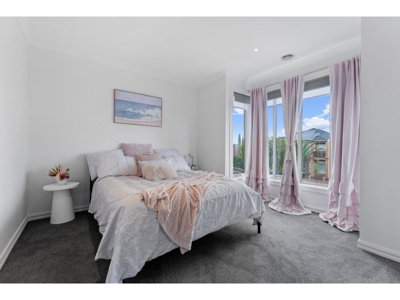 36 Saunders Crescent, Epping VIC 3076