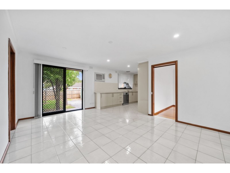15 Rosemary Drive, Lalor VIC 3075