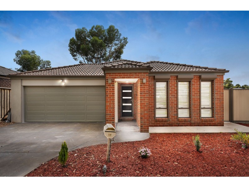 11 Clarence Way, South Morang VIC 3752