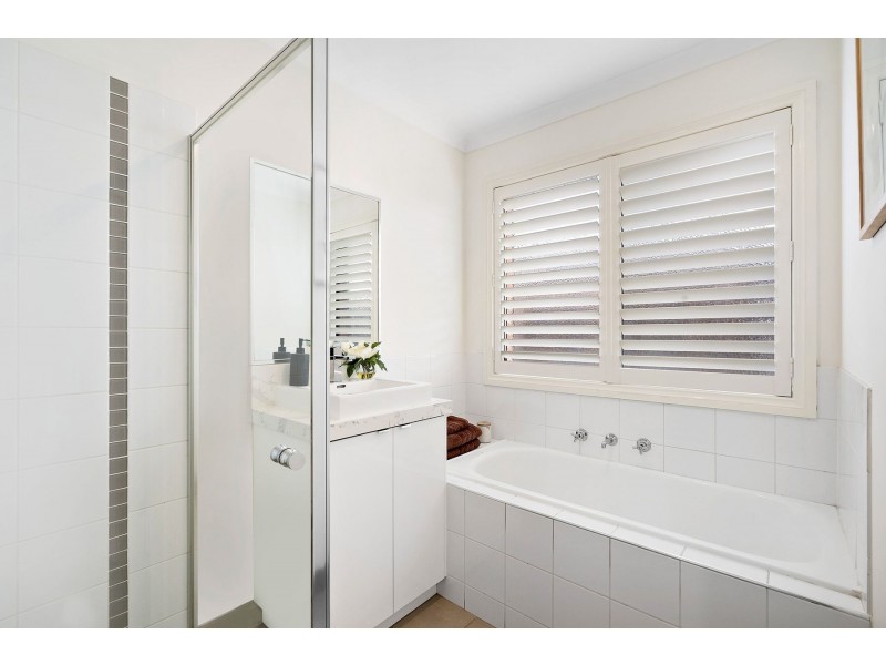 11 Clarence Way, South Morang VIC 3752