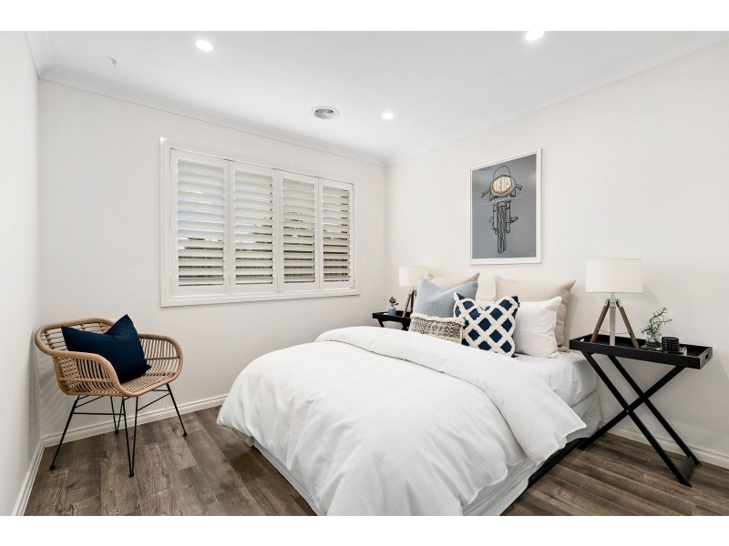 11 Clarence Way, South Morang VIC 3752