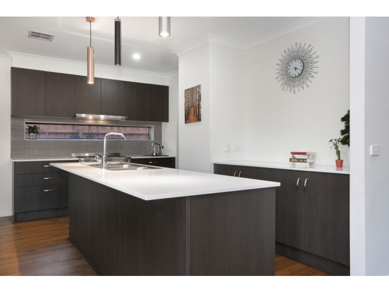 9 Paior Circuit, Epping VIC 3076