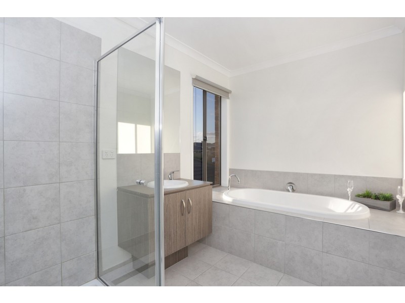 9 Paior Circuit, Epping VIC 3076