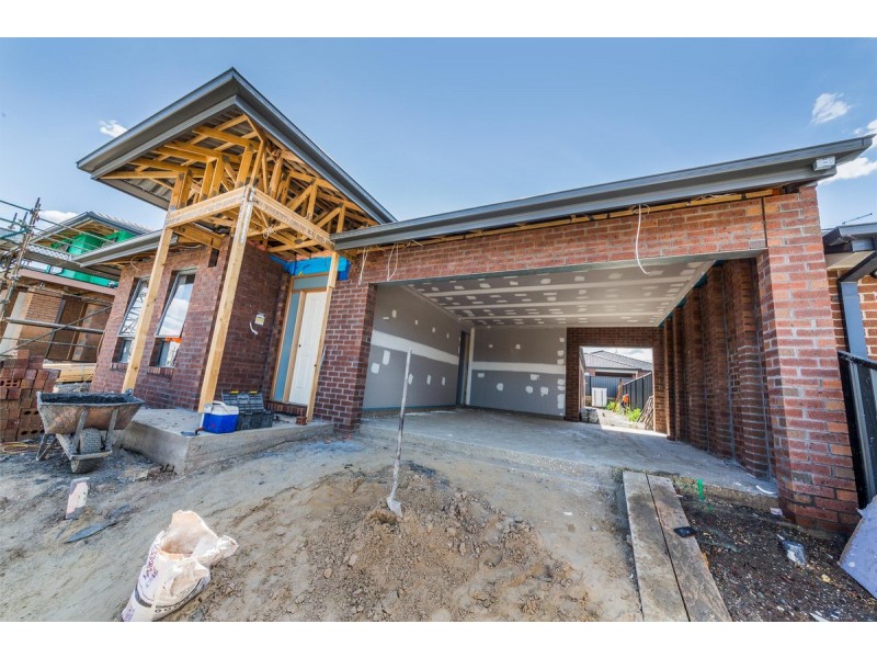 102 Langdon Drive, Mernda VIC 3754