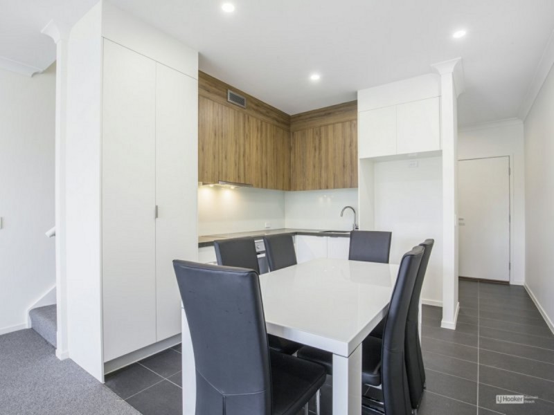 18/3028 The Boulevard, Carrara QLD 4211