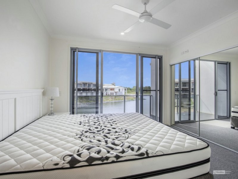 18/3028 The Boulevard, Carrara QLD 4211