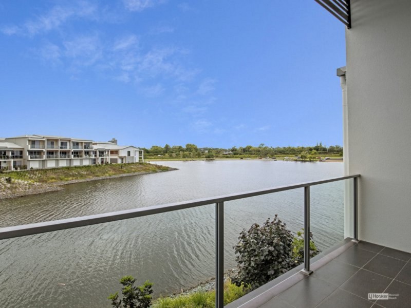 18/3028 The Boulevard, Carrara QLD 4211