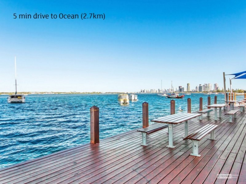 1303/5 Harbour Side Court, Biggera Waters QLD 4216