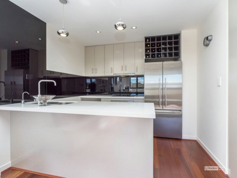 1/44 Blake Street, Southport QLD 4215