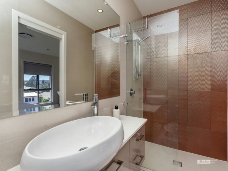 1/44 Blake Street, Southport QLD 4215